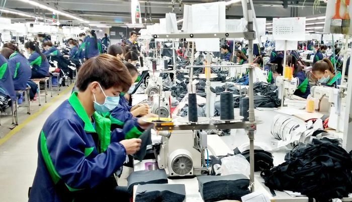 Nếu tính cả tiền lương của ngày nghỉ lễ, người lao động đi làm ban ngày vào ngày 02/09/2026 có thể được hưởng ít nhất bằng 400% tiền lương của ngày làm việc bình thường. Ảnh: Tống Giáp.