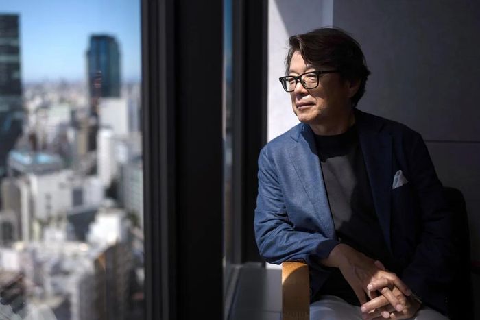  Tỷ phú Takaya Awata. Ảnh: Louise Delmotte/Bloomberg. 