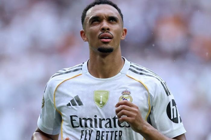 Alexander-Arnold vẫn ở lại Real Madrid.