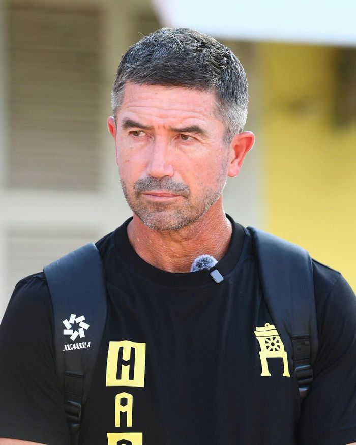 HLV trưởng Harry Kewell đã hiểu hơn về V.League sau mùa giải đầu tiên. Ảnh: CLB Hà Nội. 
