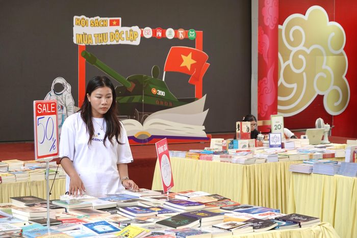 Hội sách do bốn đơn vị hoạt động trong lĩnh vực xuất bản và phát hành tổ chức. Ảnh: Phan Chi.