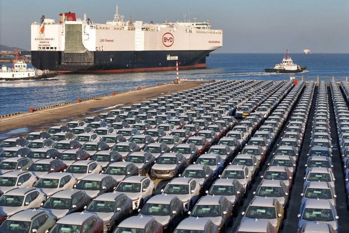  Kết quả của BYD phản ánh xu hướng chung trong ngành công nghiệp ôtô Trung Quốc, khi xuất khẩu ngày càng hỗ trợ lợi nhuận. Thị trường nội địa đối mặt với nhiều thách thức như cạnh tranh giá khốc liệt và nhu cầu yếu. 