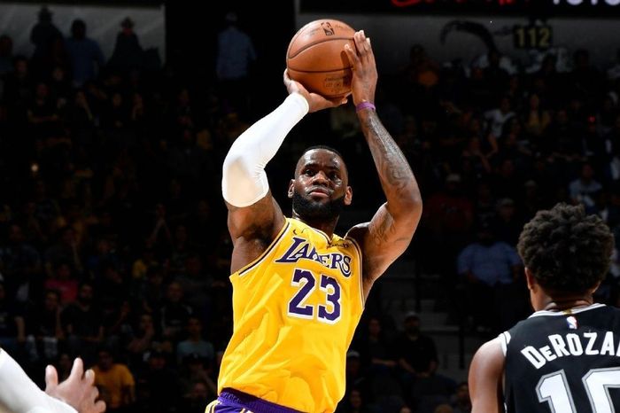  Huyền thoại LeBron James chia sẻ bản thân giống như đang sở hữu một siêu năng lực khi trận đấu diễn ra. Ảnh: NBA Entertainment. 