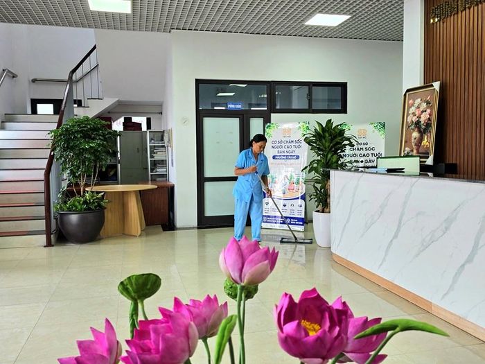 Bên trong Cơ sở luôn được lau dọn sạch sẽ