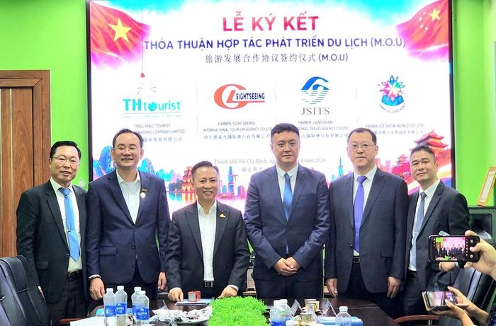 Các doanh nghiệp du lịch 2 bên ký kết thoả thuận hợp tác phát triển du lịch