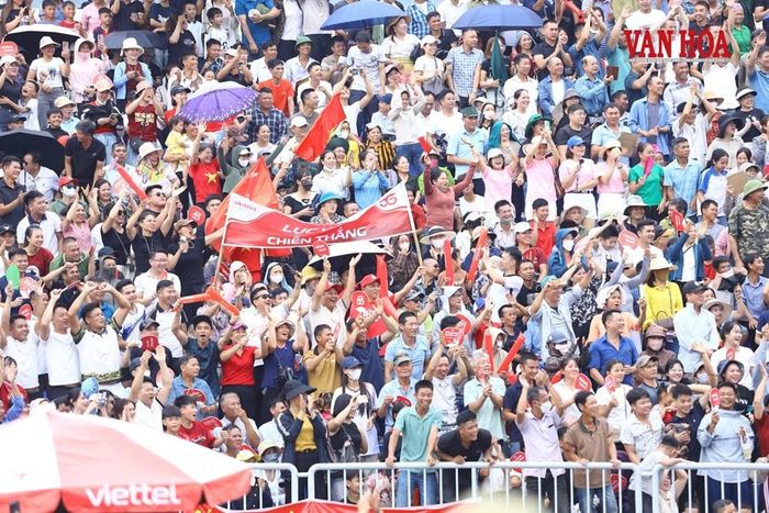 Vòng chung kết bóng đá VTV Cup 2026 thu hút khoảng 15.000 người đến xem, cổ vũ