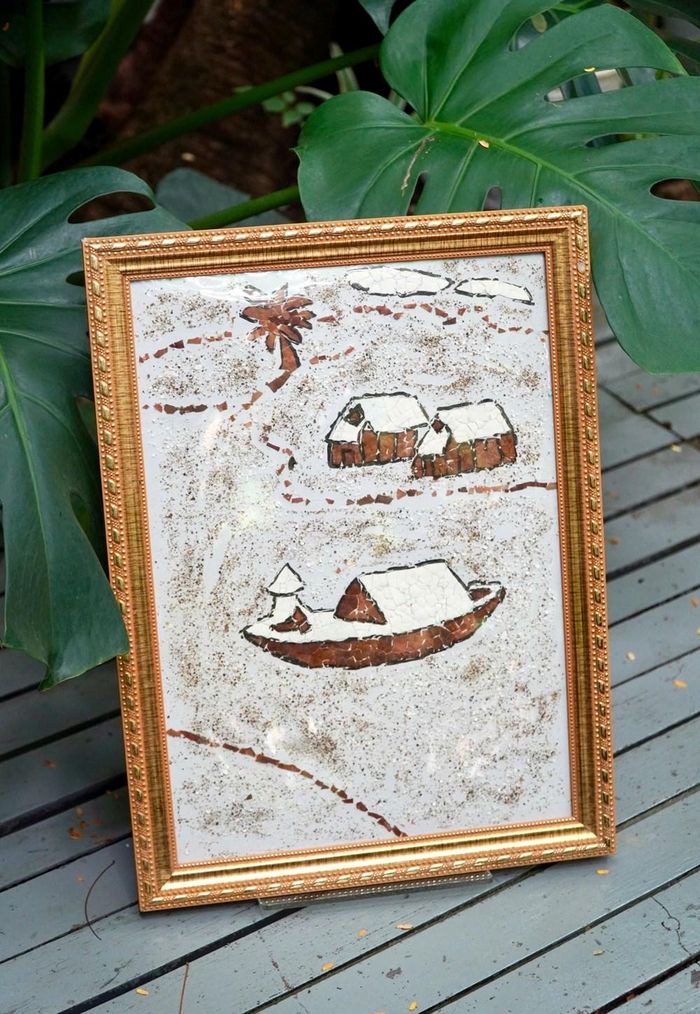 Tác phẩm được làm từ vỏ trứng