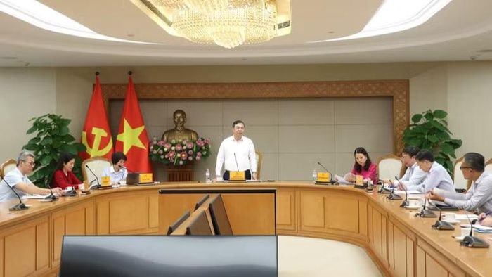 Phó Thủ tướng Thường trực Chính phủ Phạm Gia Túc chủ trì cuộc họp. (Ảnh: chinhphu.vn/Nguyễn Hoàng)