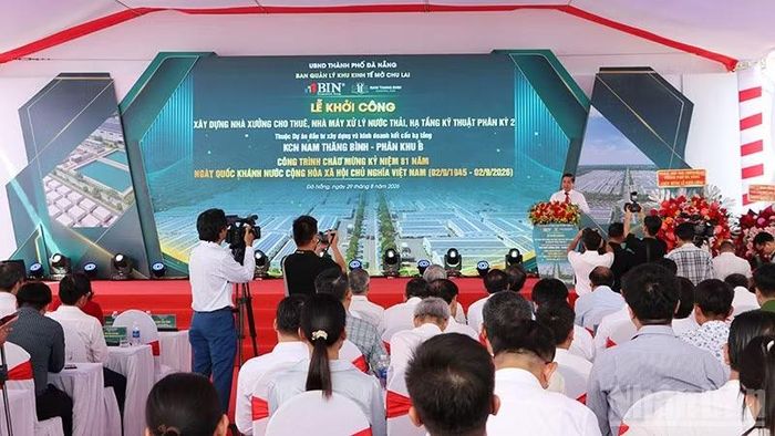 Quang cảnh lễ khởi công. (Ảnh: Anh Quân)