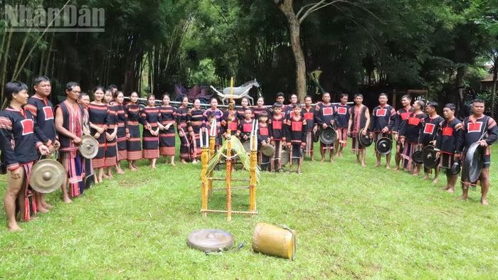 Trong những năm qua, các giá trị văn hóa truyền thống của đồng bào các dân tộc thiểu số ở Đắk Lắk luôn được bảo tồn và phát huy. (Ảnh: NGUYỄN CÔNG LÝ)
