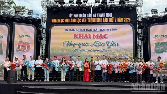 Khai mạc không gian "Chợ quê Lộc Yên - Về miền quê hạnh phúc". (Ảnh: Thạnh Bình)