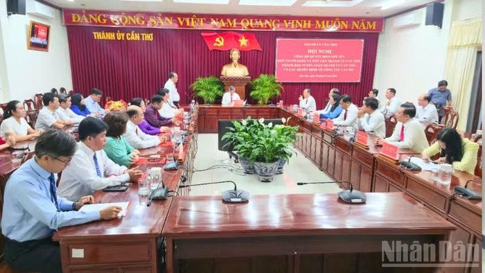 Quang cảnh hội nghị. (Ảnh: VĂN ÚT)