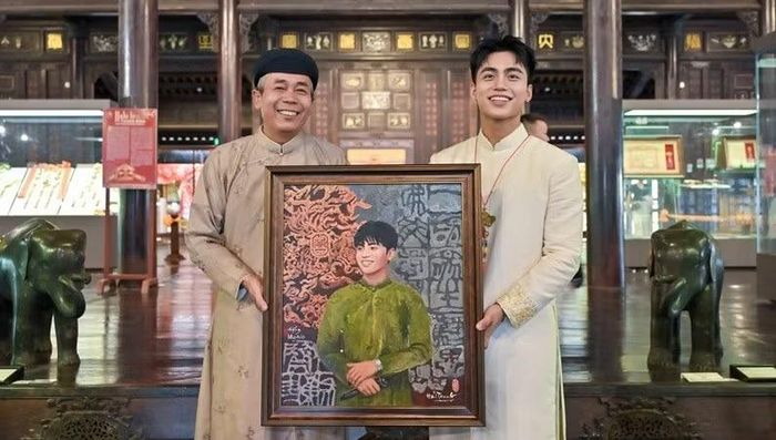 Ca sĩ Nguyễn Việt Hoàng, nghệ danh MONO chính thức trở thành Sứ giả quảng bá di sản văn hóa Huế nhiệm kỳ 2026-2030.