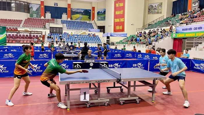 Các trận đấu kịch tính, hấp dẫn tại giải đấu. (Ảnh: YẾN TRINH)