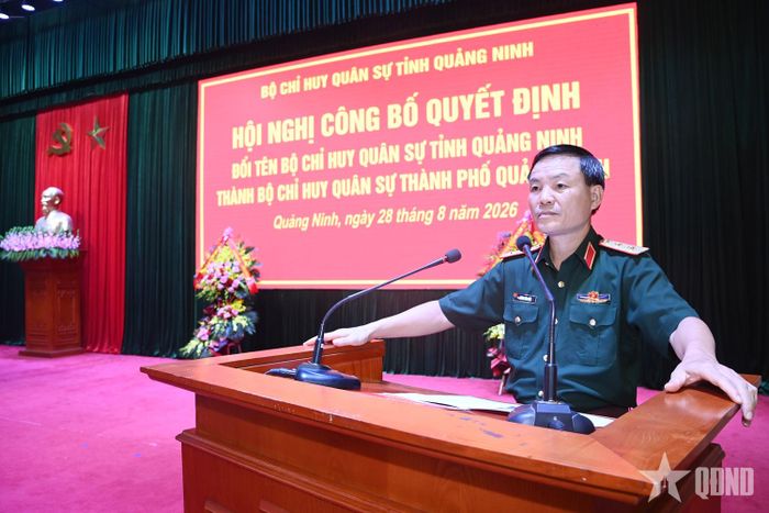 Trung tướng Lương Văn Kiểm, Tư lệnh Quân khu 3 phát biểu chỉ đạo.