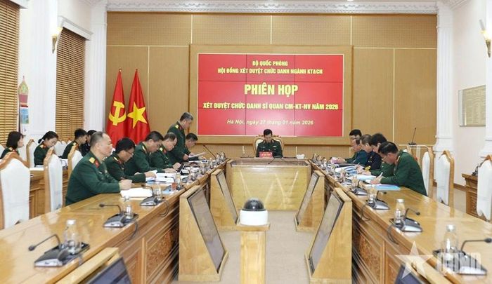 Hội đồng xét duyệt chức danh ngành Kỹ thuật và Công nghệ Bộ Quốc phòng tổ chức phiên họp xét duyệt chức danh sĩ quan chuyên môn - kỹ thuật - nghiệp vụ năm 2026. Ảnh minh họa: qdnd.vn