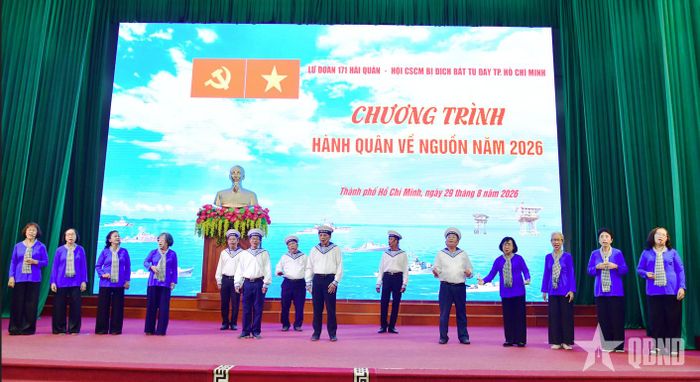 Các tiết mục văn nghệ tại chương trình.