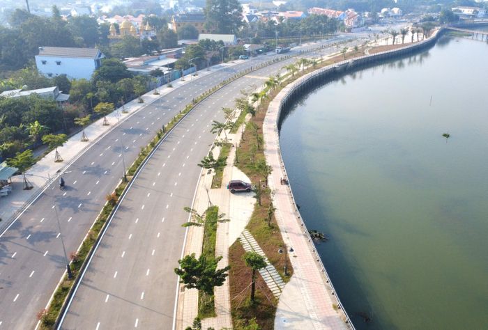 Dự án mở rộng và nâng cấp đường ven sông Đồng Nai. Ảnh: PHÚ NGÂN 