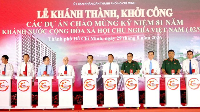  Lễ khánh thành, khởi công 11 công trình, dự án tại TPHCM tại điểm cầu chính. Ảnh: HOÀNG HÙNG 