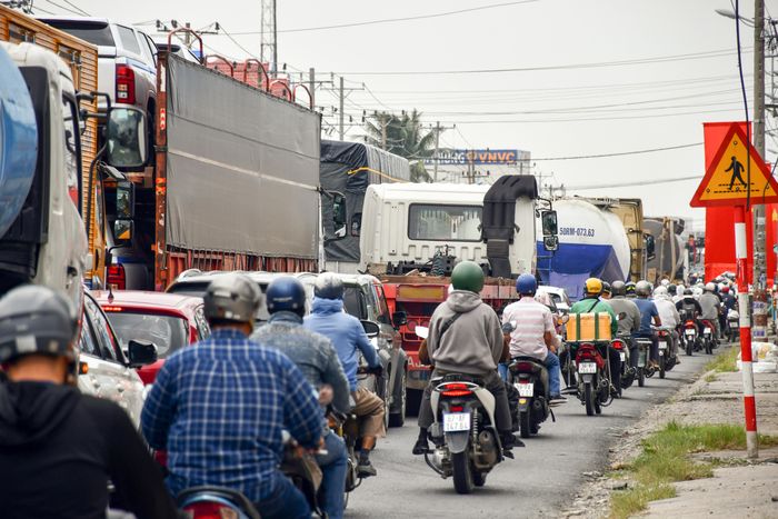 Lượng phương tiện về miền Tây khá nhiều trong ngày đầu nghỉ lễ