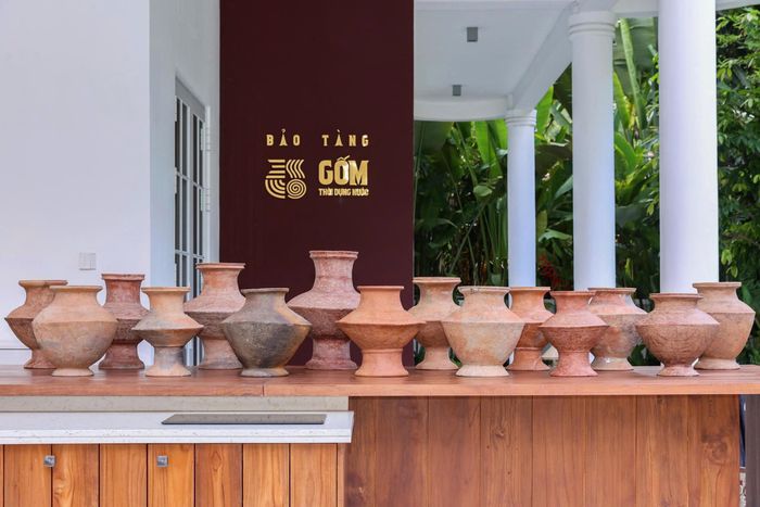  Hiện vật gốm Sa Huỳnh 