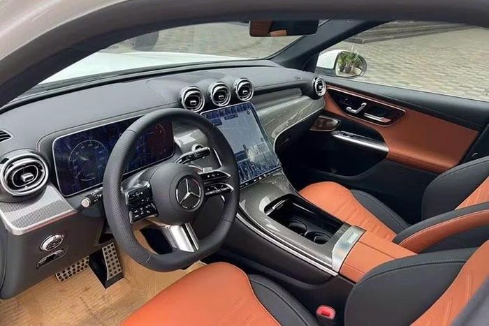 Những xe nằm trong diện giảm giá là GLC 300 (V2) sản xuất năm 2026.