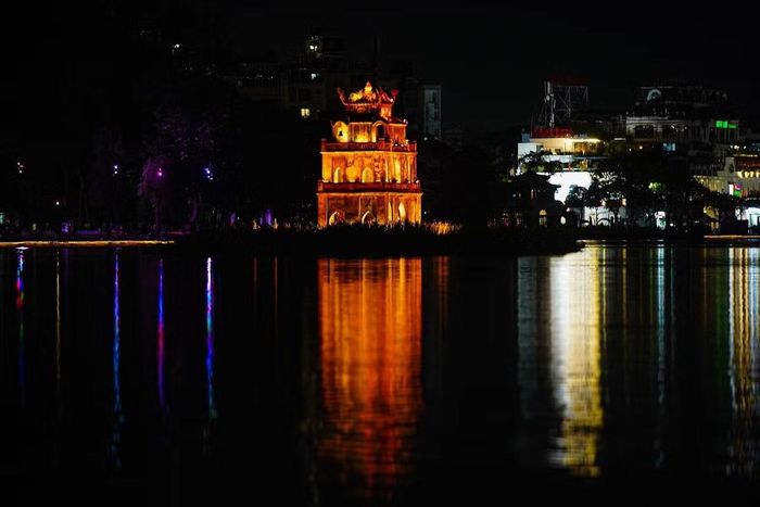 Dịp kỷ niệm 81 năm Quốc khánh nước Cộng hòa xã hội chủ nghĩa Việt Nam, UBND phường Hoàn Kiếm tổ chức Lễ khánh thành Dự án chiếu sáng trang trí xung quanh khu vực hồ Hoàn Kiếm.