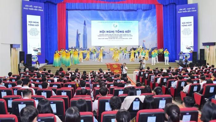 Quang cảnh hội nghị.