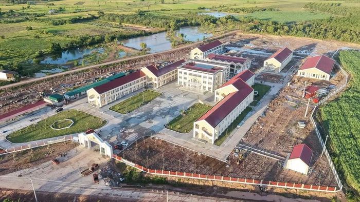 Toàn cảnh Trường PTNT TH&THCS Ea Rốk.