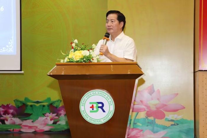 PGS.TS.BS Trần Vĩnh Hưng – Giám đốc Bệnh viện Bình Dân, phát biểu tại buổi làm việc.