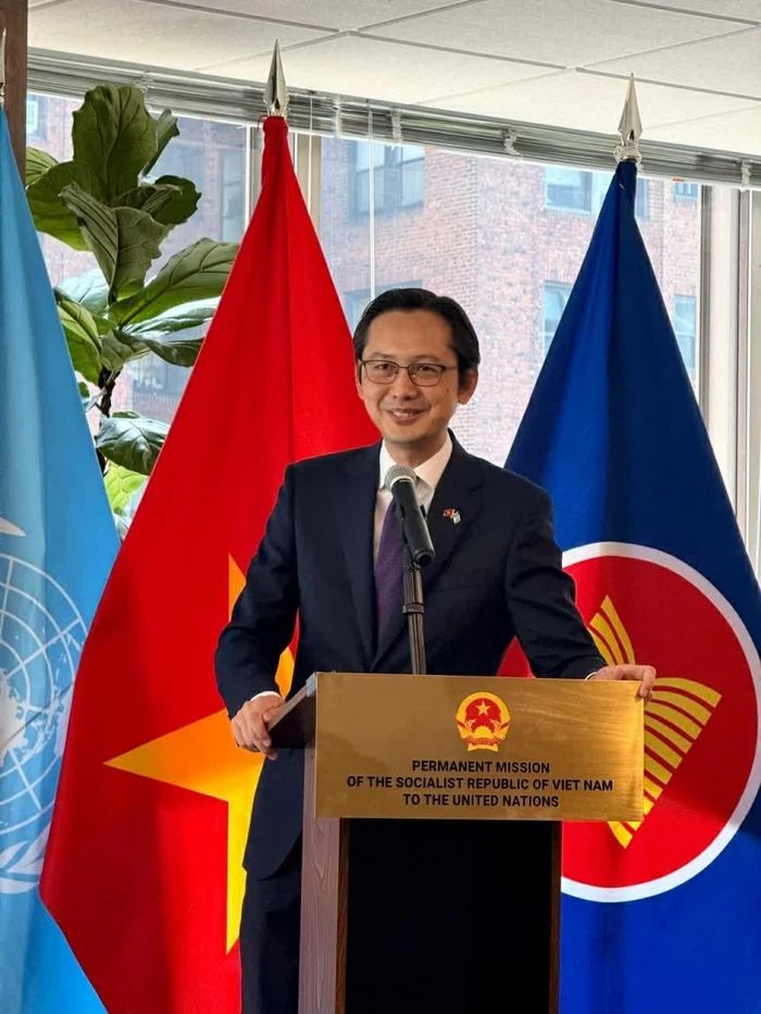 Đại sứ Đỗ Hùng Việt, Trưởng Phái đoàn thường trực Việt Nam tại Liên hợp quốc phát biểu tại buổi lễ. (Nguồn: Phái đoàn thường trực Việt Nam tại Liên hợp quốc)