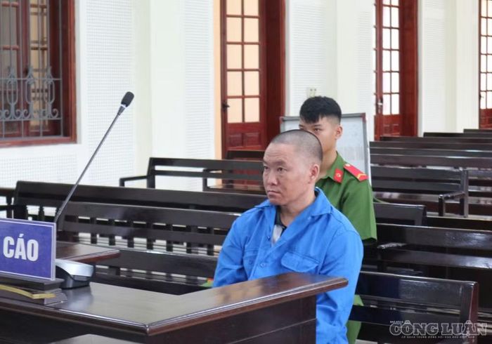 Bị cáo Và Bá Cha lĩnh án 20 năm tù khi chưa kịp nhận 5 triệu tiền công vận chuyển trái phép chất ma túy. Ảnh: Kim Long