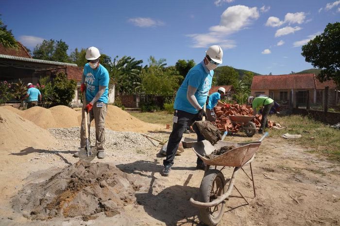 Từ ngày 22/8, các tình nguyện viên đã có mặt ở Đà Nẵng và cùng nhau xây dựng 9 căn nhà có khả năng chống chịu thiên tai cho người dân tại xã Quế Sơn và Quế Sơn Trung.