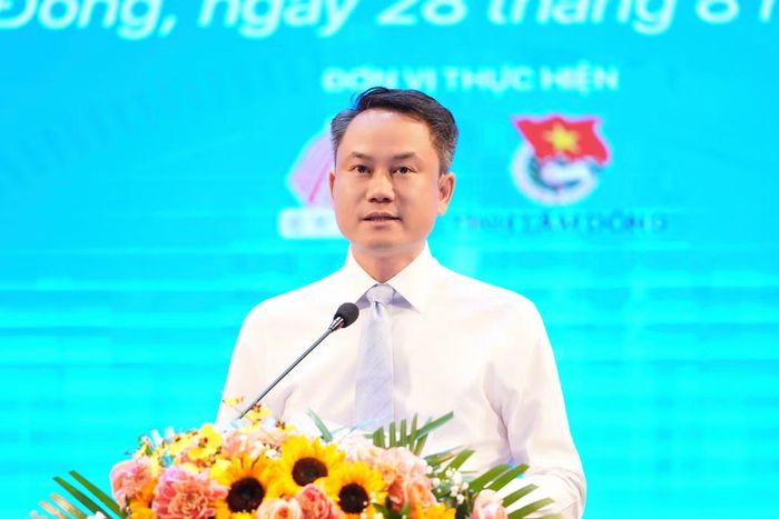 Anh Nguyễn Kim Quy - Bí thư Trung ương Đoàn, Phó chủ tịch thường trực Trung ương Hội LHTN Việt Nam phát biểu.
