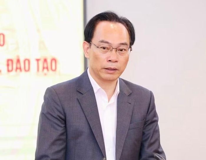 Bộ trưởng Bộ GD&ĐT Hoàng Minh Sơn nói về giải pháp giảm áp lực thi tuyển vào lớp 10