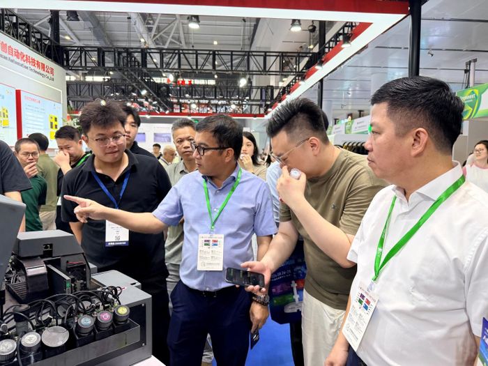 Đoàn công tác BSR nghiên cứu công nghệ in 3D tại Triển lãm IOTE 2026.