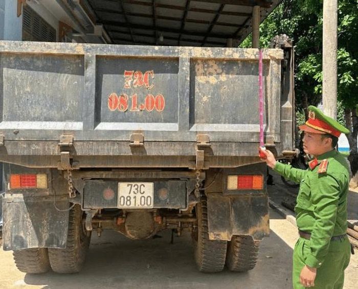 Một thay đổi nhỏ trong kết cấu làm tăng nguy cơ mất an toàn khi phương tiện lưu thông (Ảnh: Công an Quảng Trị)