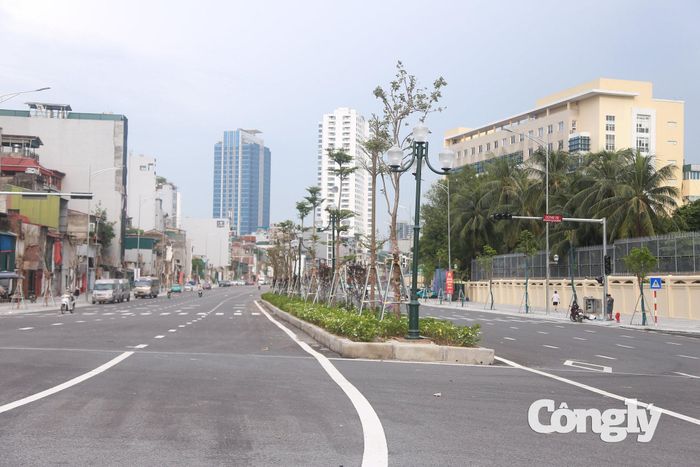 Đường Vành đai 1 đoạn Hoàng Cầu - Voi Phục.