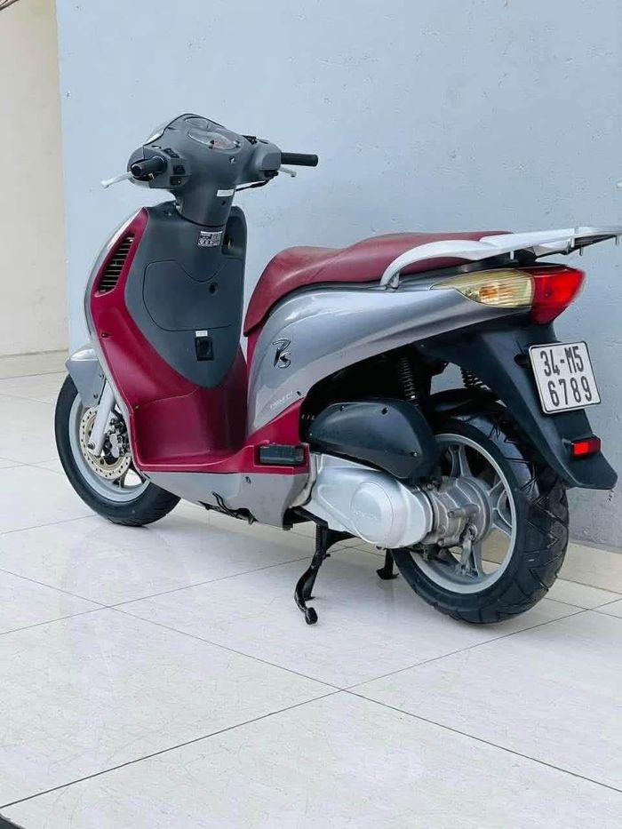 Cận cảnh thiết kế xe. 
