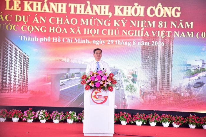 Phó chủ tịch UBND TPHCM Nguyễn Công Vinh phát biểu tại buổi lễ. Ảnh: TK