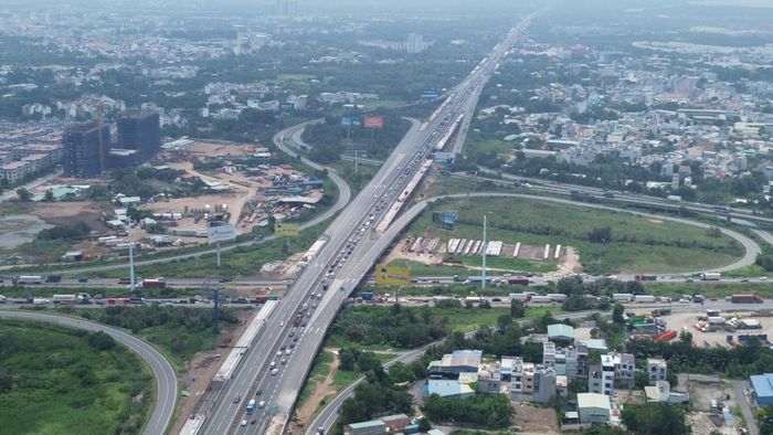 Nút giao cao tốc TPHCM - Long Thành - Dầu Giây với đường Võ Chí Công