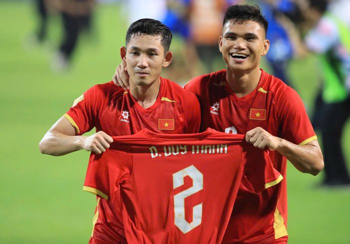Các đồng đội tri ân Duy Mạnh sau chức vô địch ASEAN Cup 2026.