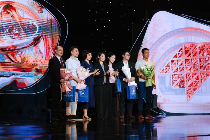 PGS.TS Lê Thái Phong nhiều năm liền đảm nhiệm vai trò Trưởng ban Giám khảo cuộc thi “Khởi nghiệp cùng Kawai” – một trong những cuộc thi ý tưởng kinh doanh, khởi nghiệp uy tín, quy mô toàn quốc dành cho người trẻ từ 18 đến 25 tuổi.