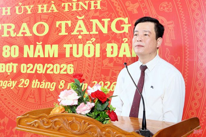 Đồng chí Nguyễn Thành Đồng - Ủy viên BTV Tỉnh ủy, Chủ tịch Ủy ban MTTQ tỉnh phát biểu tại buổi lễ.