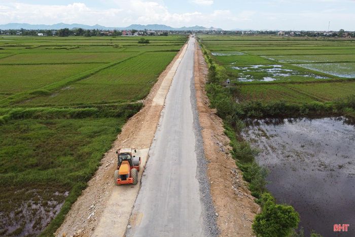 Trước thực tế này, ngày 31/12/2025, UBND tỉnh Nghệ An ban hành Quyết định số 4508/QĐ-UBND về việc nâng cấp, cải tạo đoạn tuyến ĐT.542C. Dự án được khởi công từ giữa tháng 8/2026, với tổng mức đầu tư khoảng 25 tỷ đồng, dự kiến hoàn thành vào cuối năm 2026.