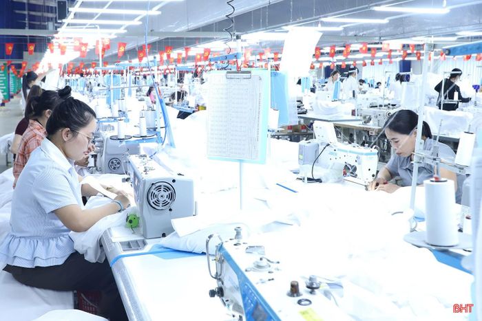 Ngành may mặc Hà Tĩnh đang cần tuyển dụng lượng lớn lao động.