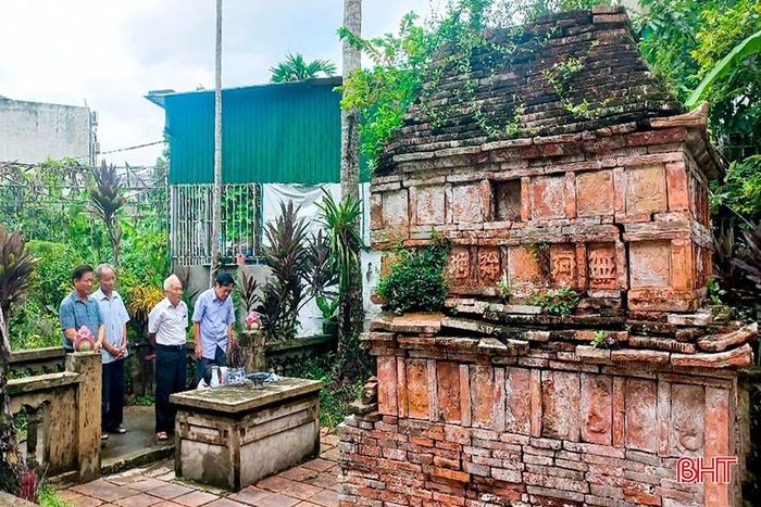 Ngôi am cổ hơn 400 năm tuổi vẫn là nơi thờ tự trang nghiêm, nhắc nhớ con cháu về những chuẩn mực đạo đức được gìn giữ qua nhiều thế hệ.