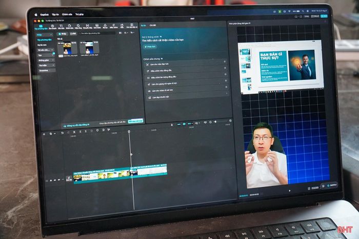 Anh Ngô Phúc Hoàng chỉnh sửa video trên máy tính trước khi chia sẻ lên mạng xã hội.