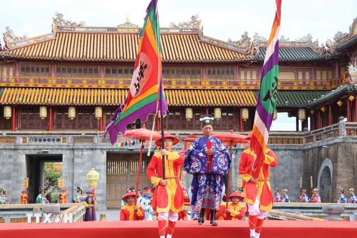 Tái hiện lễ Truyền Lô. (Ảnh: Văn Dũng/TTXVN)