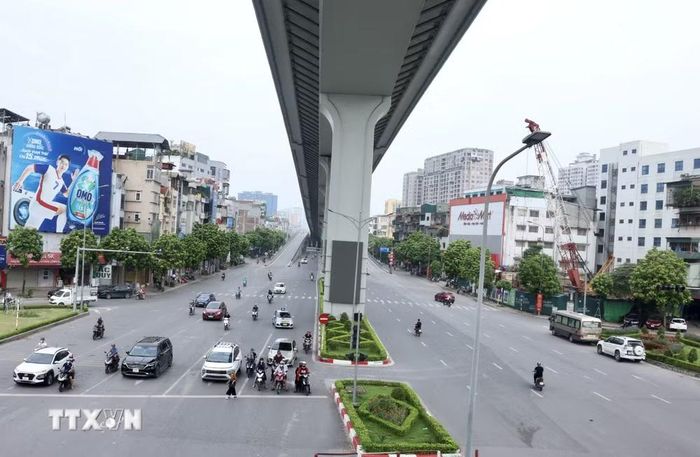 Nút giao đường Trường Chinh-Giải Phóng không còn cảnh phải đợi 4 đến 5 lượt đèn đỏ mới đi được. (Ảnh: Quốc Khánh/TTXVN)